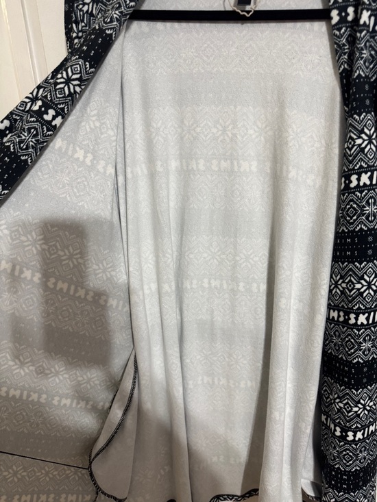 Skims Logo Plush Pointelle Black & White Robe size XL - Picture 4 of 7